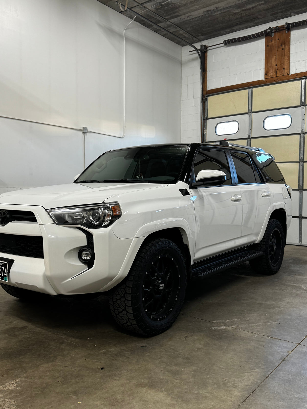 Toyota 4Runner - Gloss Black Tuxedo