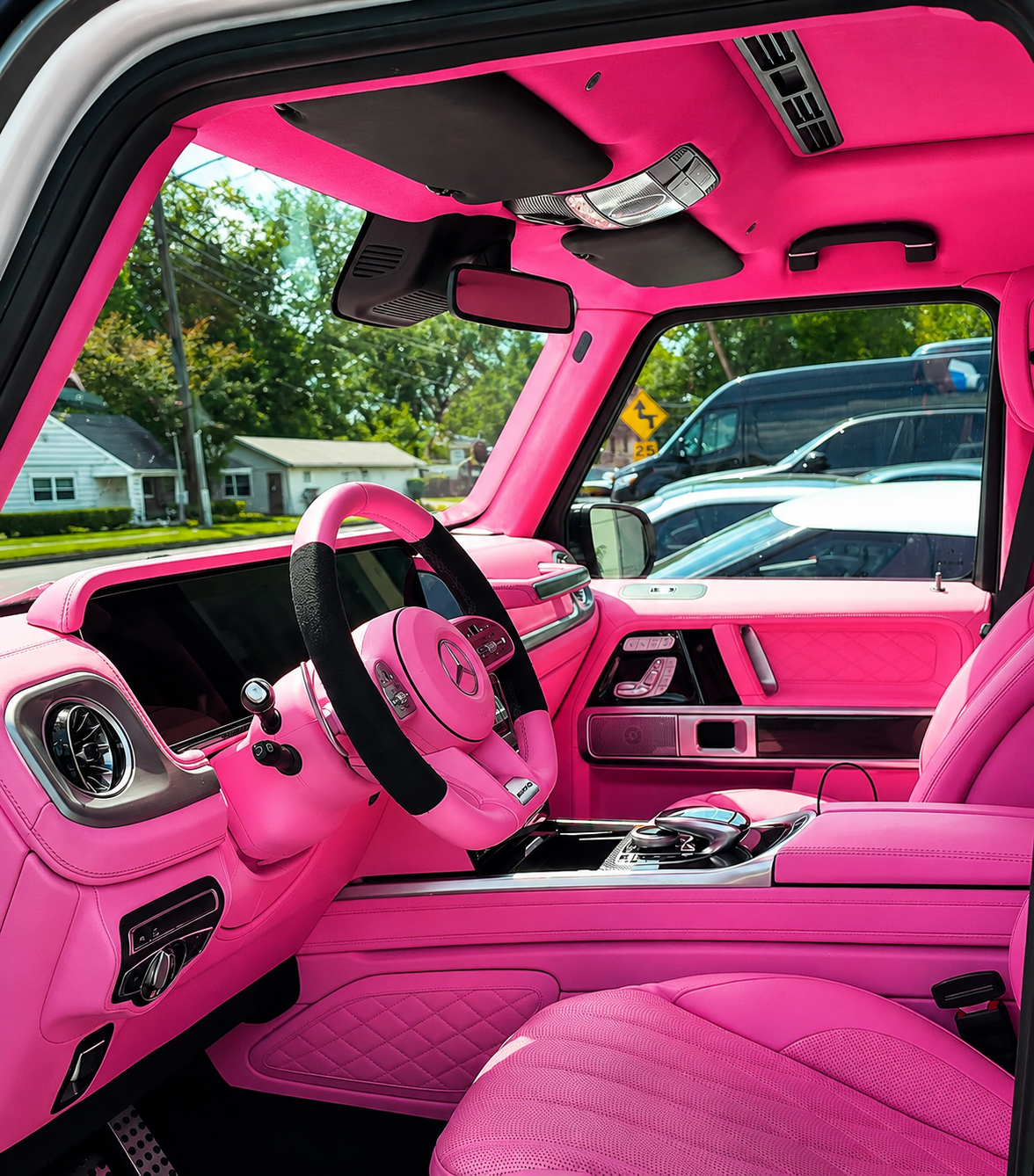 Mercedes G63 - Full Custom Pink Interior